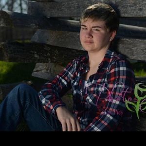 Meet your Posher, Halie